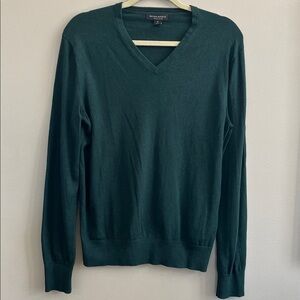 Banana Republic Luxury Cashmere Silk blend green v neck sweater size medium